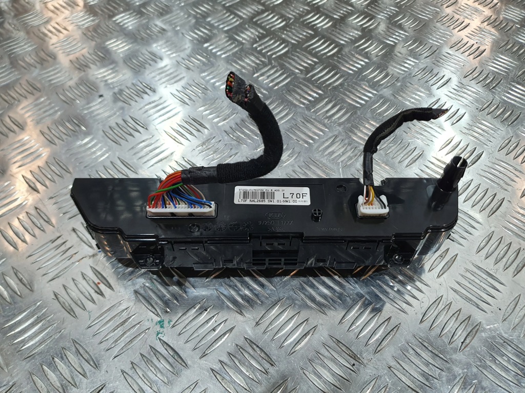 фото №2, Панель обдув кондиционера kia sportage iv ql 15-