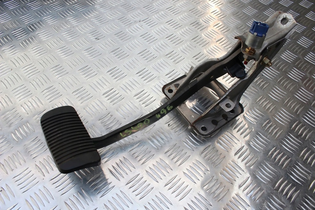 фото №1, Lexus ls 400 1990 педаль тормоза