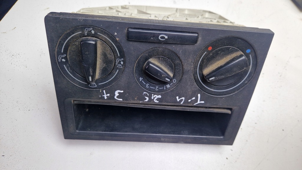 фото №1, Volkswagen t4 панель обдув 7d1819075h