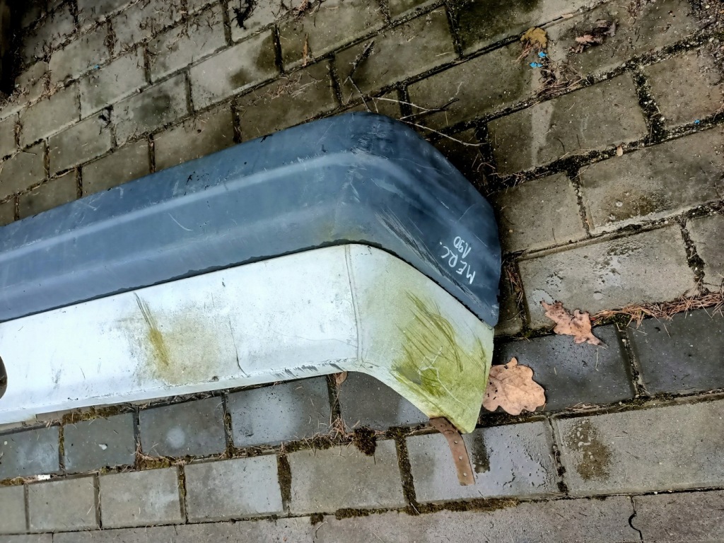 Бампер задняя mercedes 190 в Украине