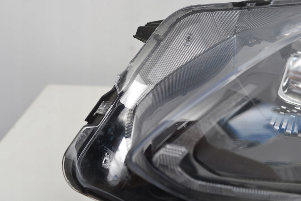Фара перед левая ford kuga mk3 full led lv4b-13e015-fe с Разборки