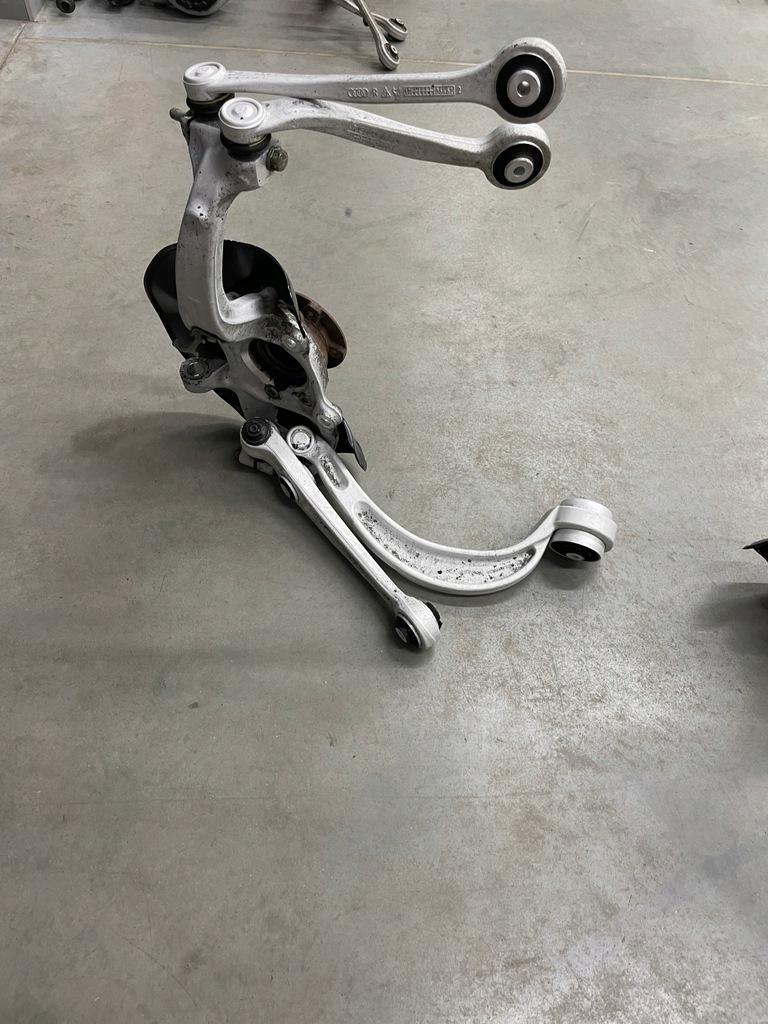 фото №6, Поворотний кулак комплектна a6 c7 лівий перед важіль важелі оригінал