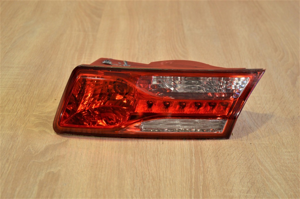 фото №1, Лампа кришки правий задня renault laguna iii coupe