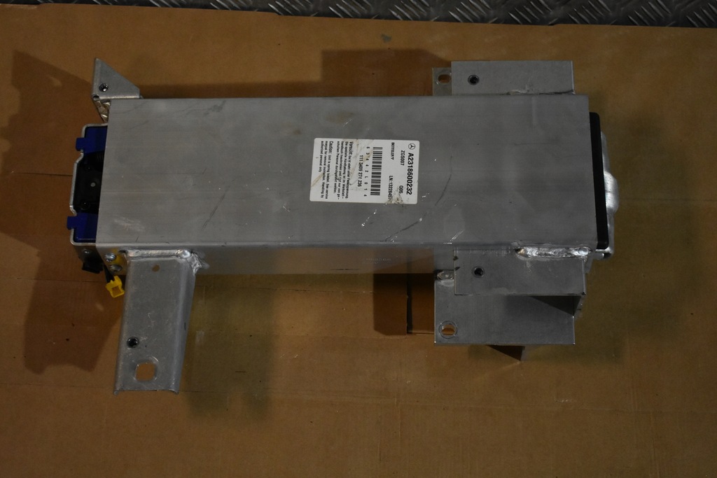 фото №1, Дуга безопасности подголовник левый mercedes sl r231 1