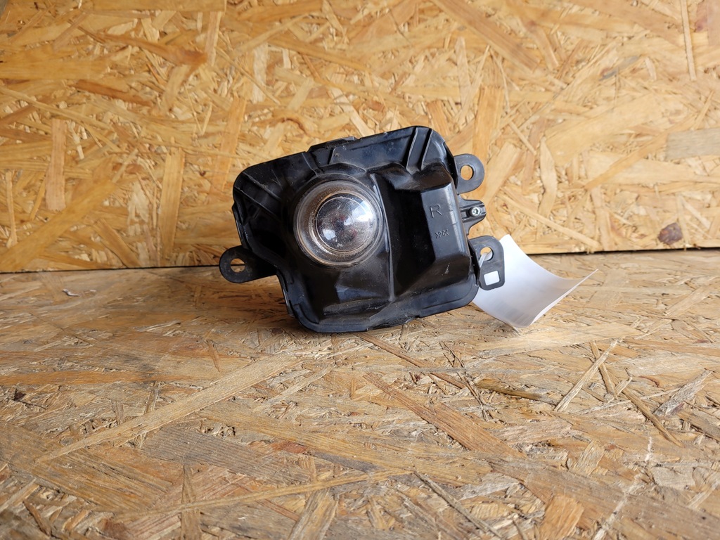 фото №1, Lexus is 300h противотуманная фара правый перед оригинал fv