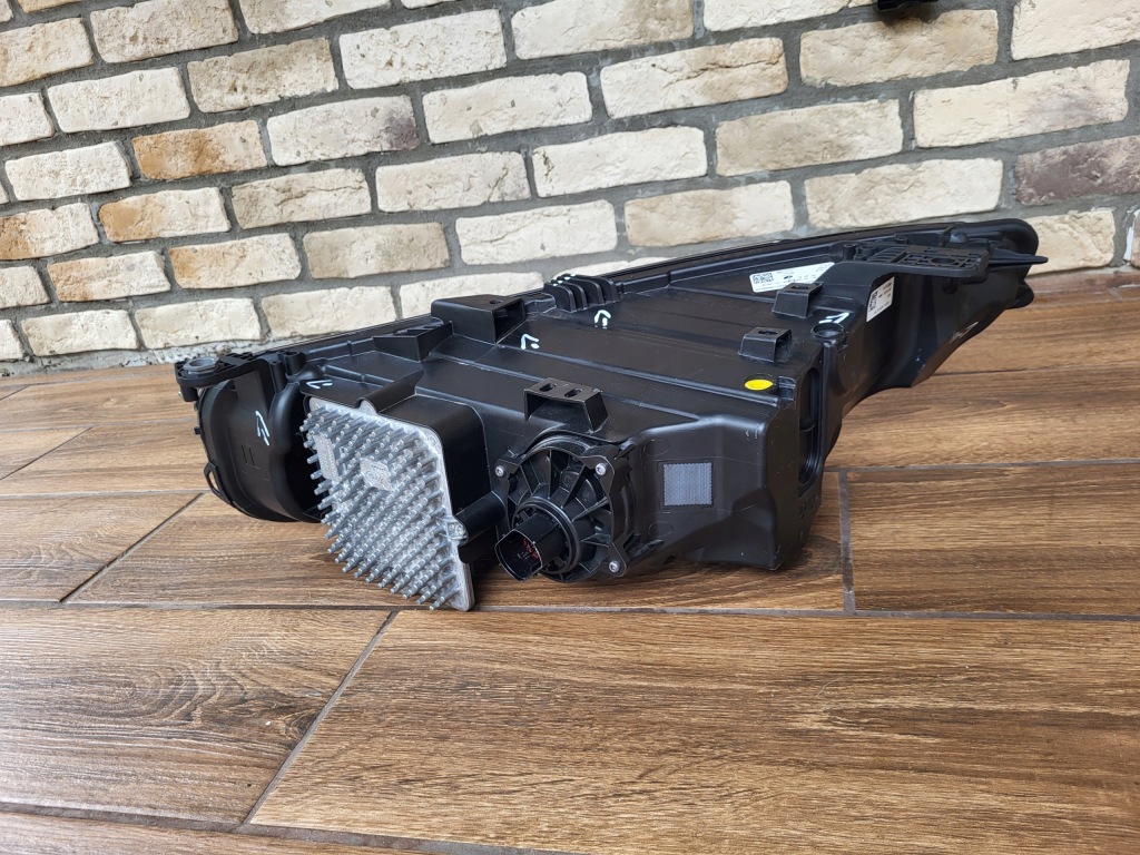 Фара перед przenia правый  jaguar f-type рестайлинг  x152 pixel rt mx53-13w029-ee Оригинал