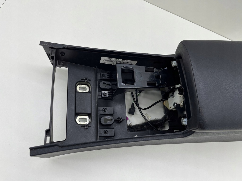 фото №6, Mercedes r172 slk туннель средний подлокотник a1726800250