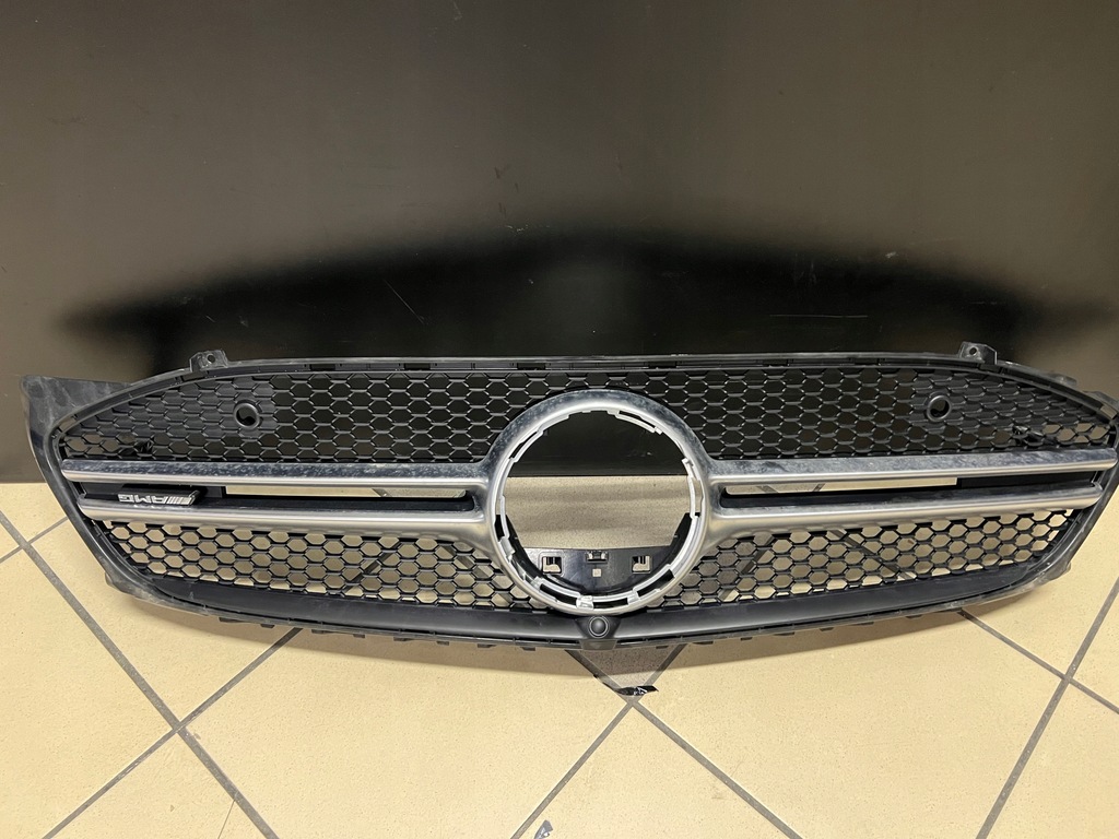фото №1, Решётка радиатора решётка радиатора mercedes cla amg w117 a1178881160 состояние bardzo хороший
