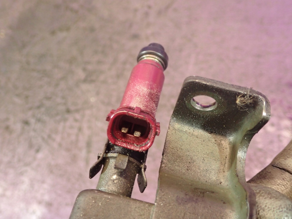 фото №8, Mazda 3 i bk 03-06 1.6 105km молдинг впрыскная 195500-3310