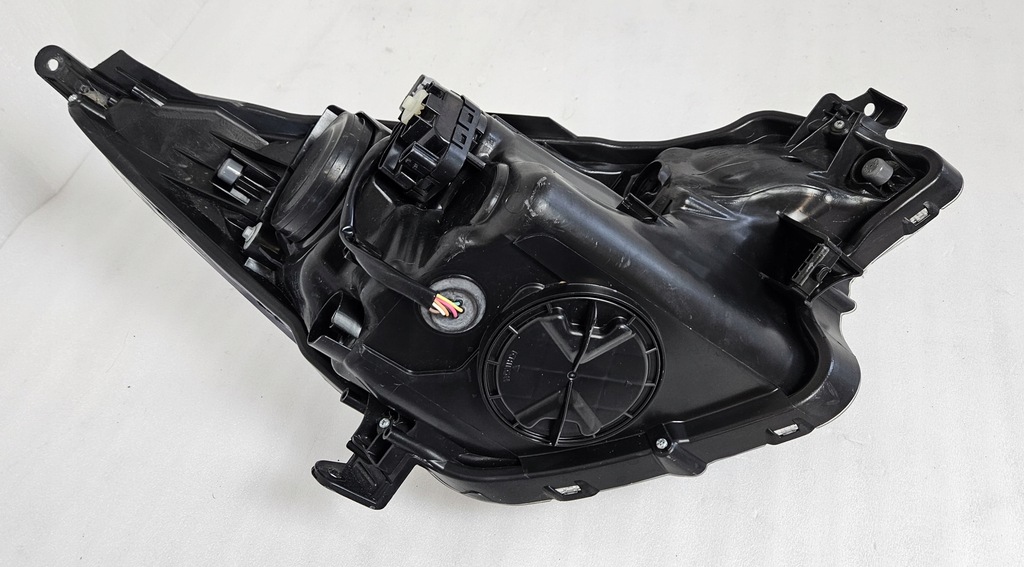 фото №10, Лампа перед левая линза led toyota verso-s ractis ii 2010-