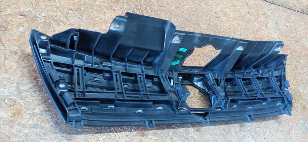 Suzuki vitara iii 15- решётка радиатора решётка радиатора решётка бампера перед хром 72121-54p0 Цена