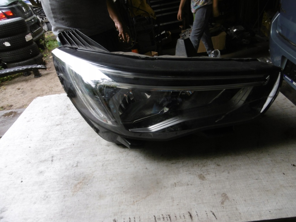 фото №1, Opel grandland лампа фара оригинальный номер yp00015580