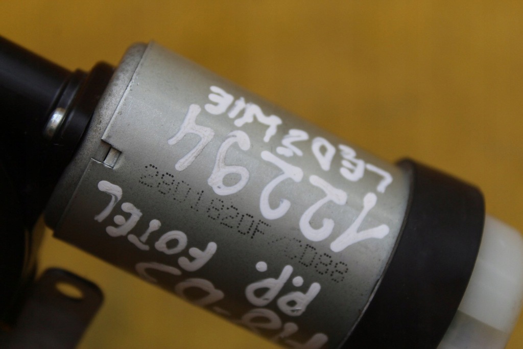 фото №8, Моторчик сиденье правый перед a8 d3