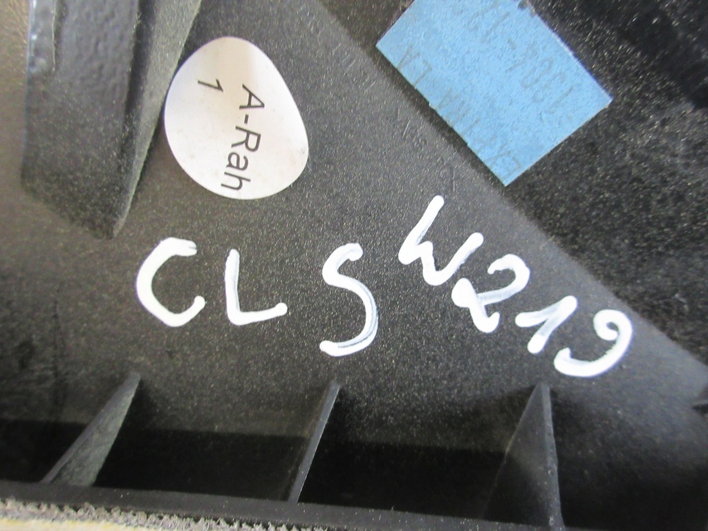 фото №5, Защита заглушка туннель среднего mercedes w219 c219 cls beż