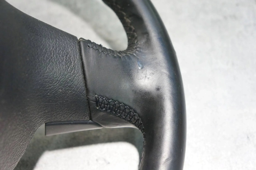 фото №9, Воздуховод трёхспицевая кожа vw eos golf 1q0419091aa