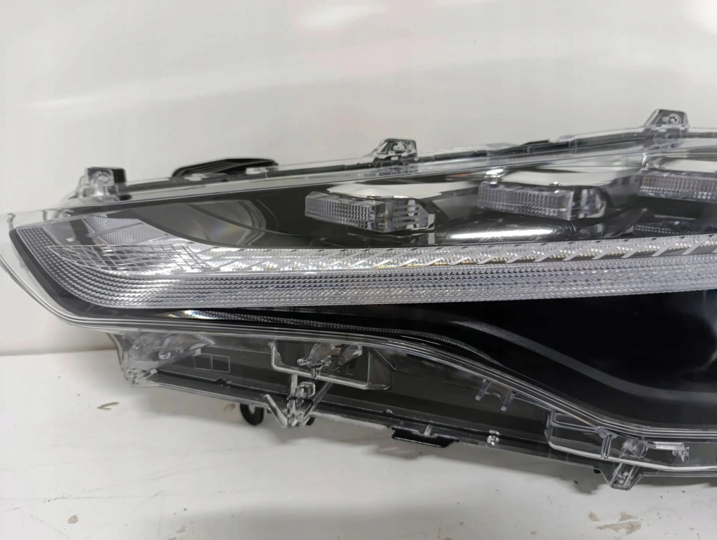 фото №5, Лампа левая перед toyota corolla cross full led