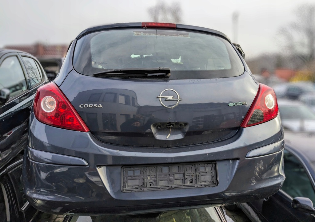 фото №1, Крышка багажника задняя багажника opel corsa d lift 3d z168