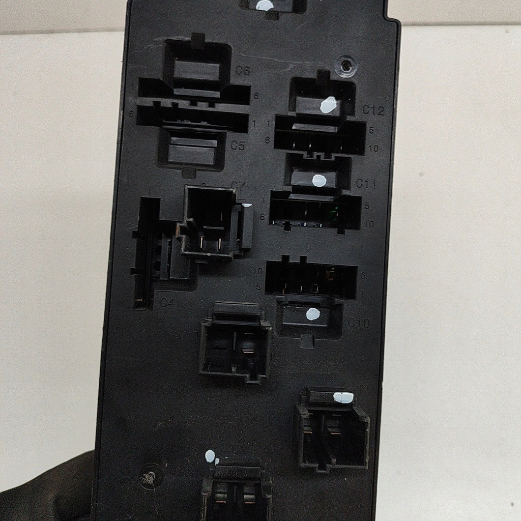 фото №5, Land rover range rover sport l494 2018 рамка / модуль предохранителей