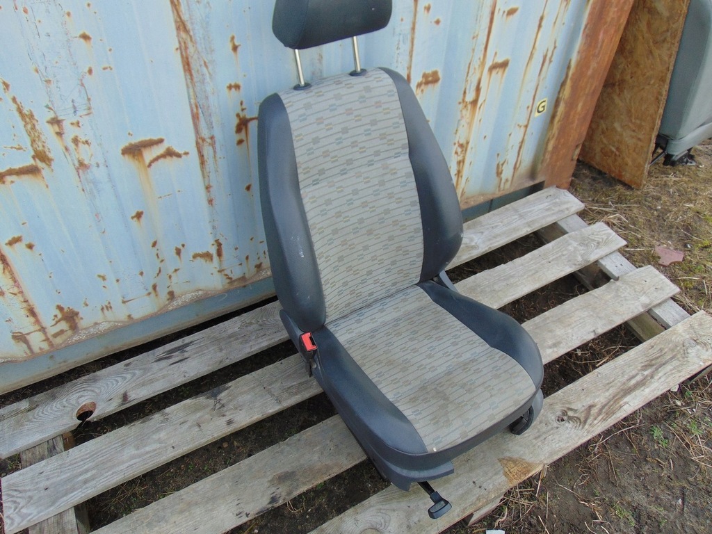 фото №4, Сидіння лівий перед водія vw caddy iii lift 2010-2015