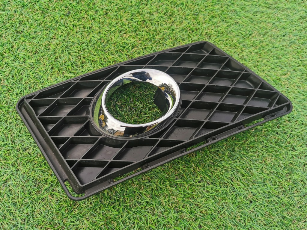 фото №1, Mercedes glk 204 решітка бампера перед права