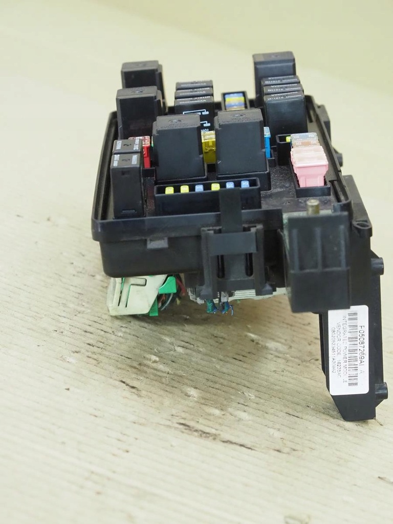 фото №6, Коробка запобіжників bsi chrysler 300c p05087269a