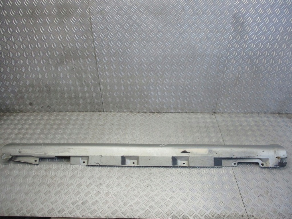 фото №1, Молдинг порог правая toyota corolla verso