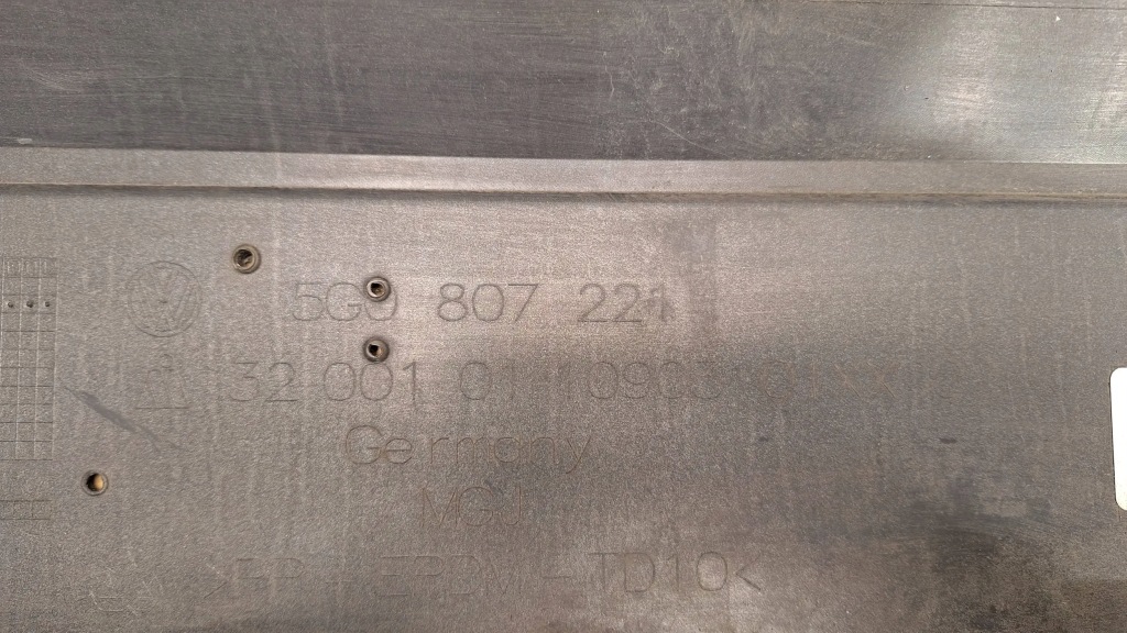 фото №9, Бампер перед 5g0807221 vw golf vii 12-