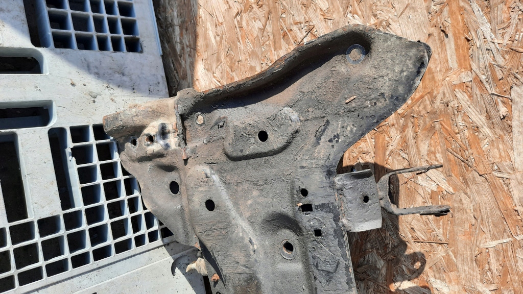 фото №5, Подрамник перед peugeot 307