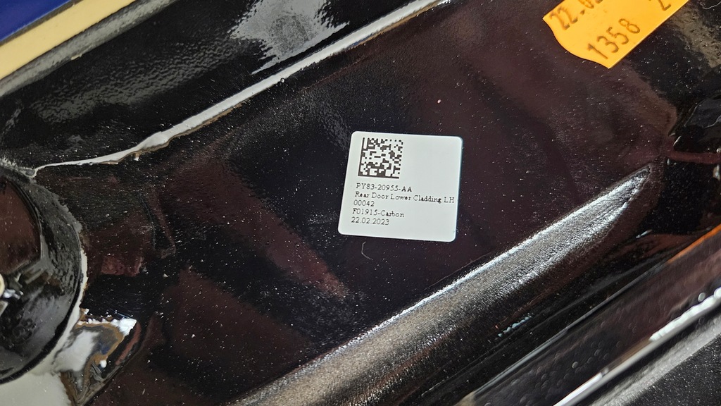 фото №6, Молдинг двері лівий задня aston martin dbx карбон py83-20955-aa