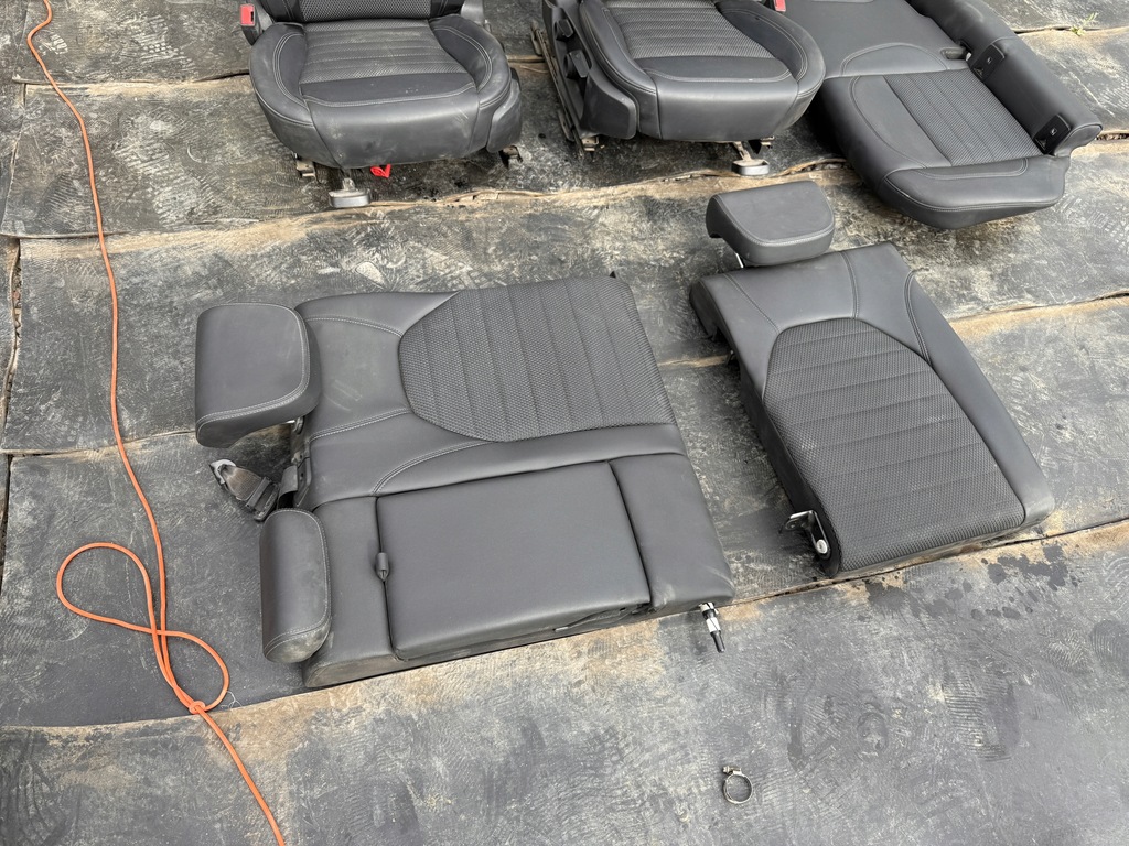 фото №2, Alfa romeo stelvio сиденья комплект