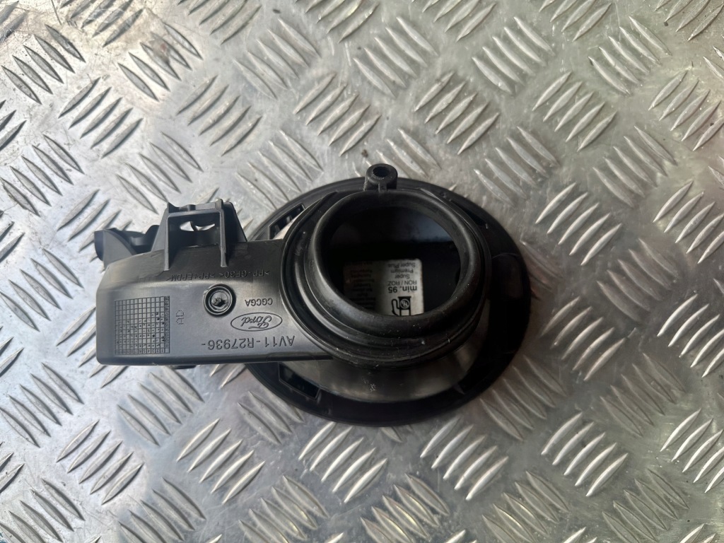 фото №3, Ford b-max крышка заливной топлива