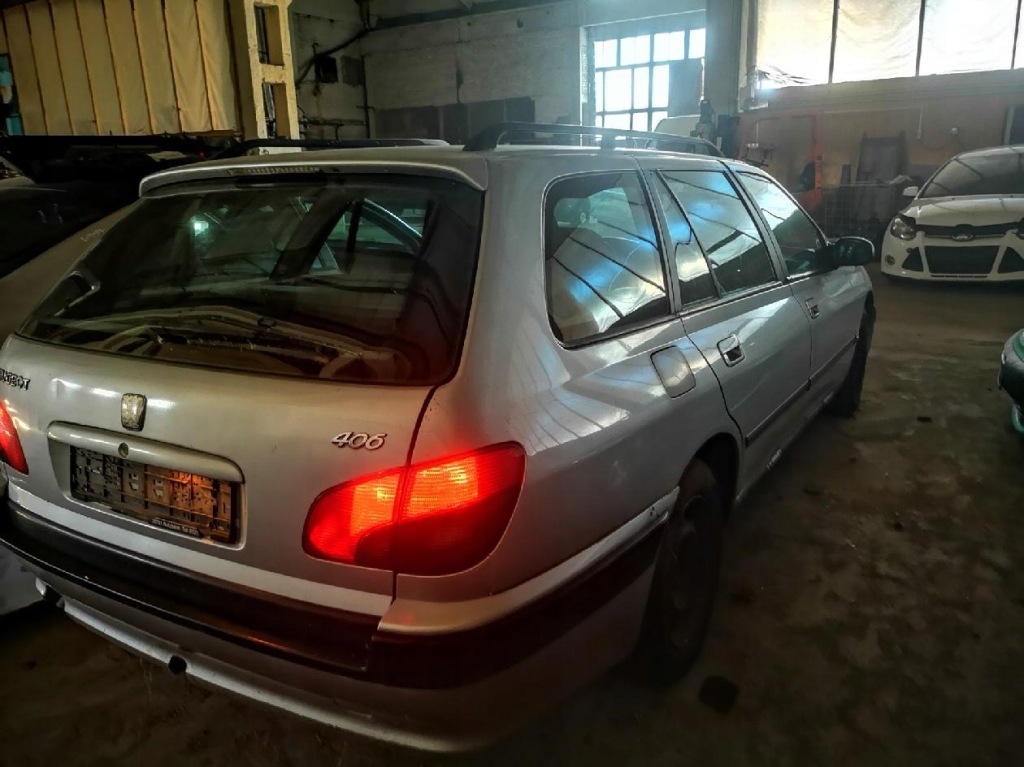 Peugeot 406 двигатель крышка отопителя 1999 2.0l Киев