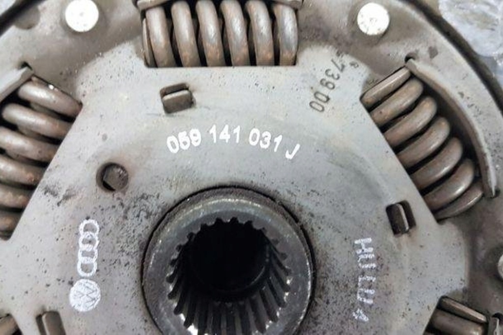 фото №5, Комплект сцепления audi a6 avant 4b5, c5 059141031j 2.5l дизель 132kw 2001
