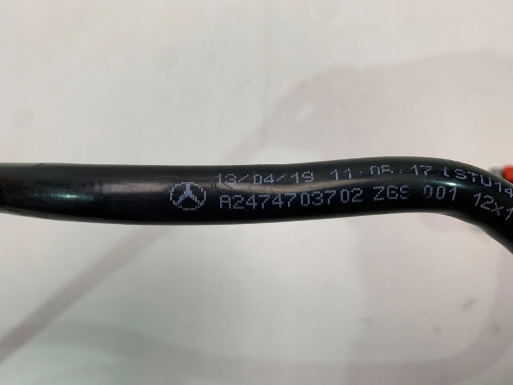 Mercedes a35 w177 трубка шланг вакууму a2474703702 в Україні