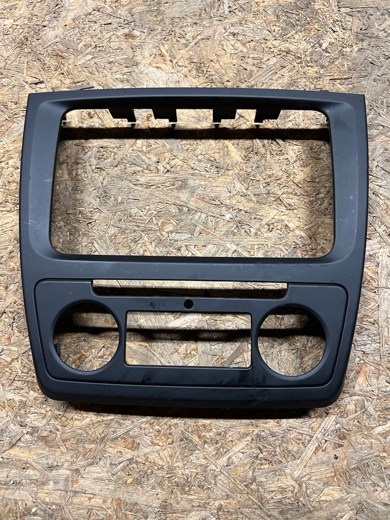 фото №1, Рамка радіо навігації skoda yeti lift 5l0858069l