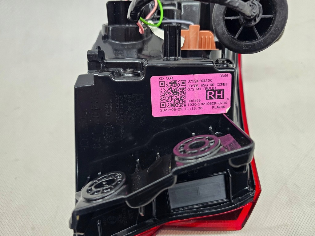 фото №7, Kia ceed iii hb 2018 лампа задня задня права 92402j7000 демонтаж