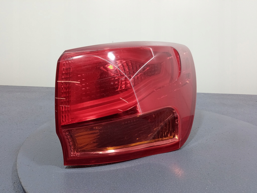 фото №1, Kia ceed ii kombi лампа задня права задня зовнішня 92402-a23