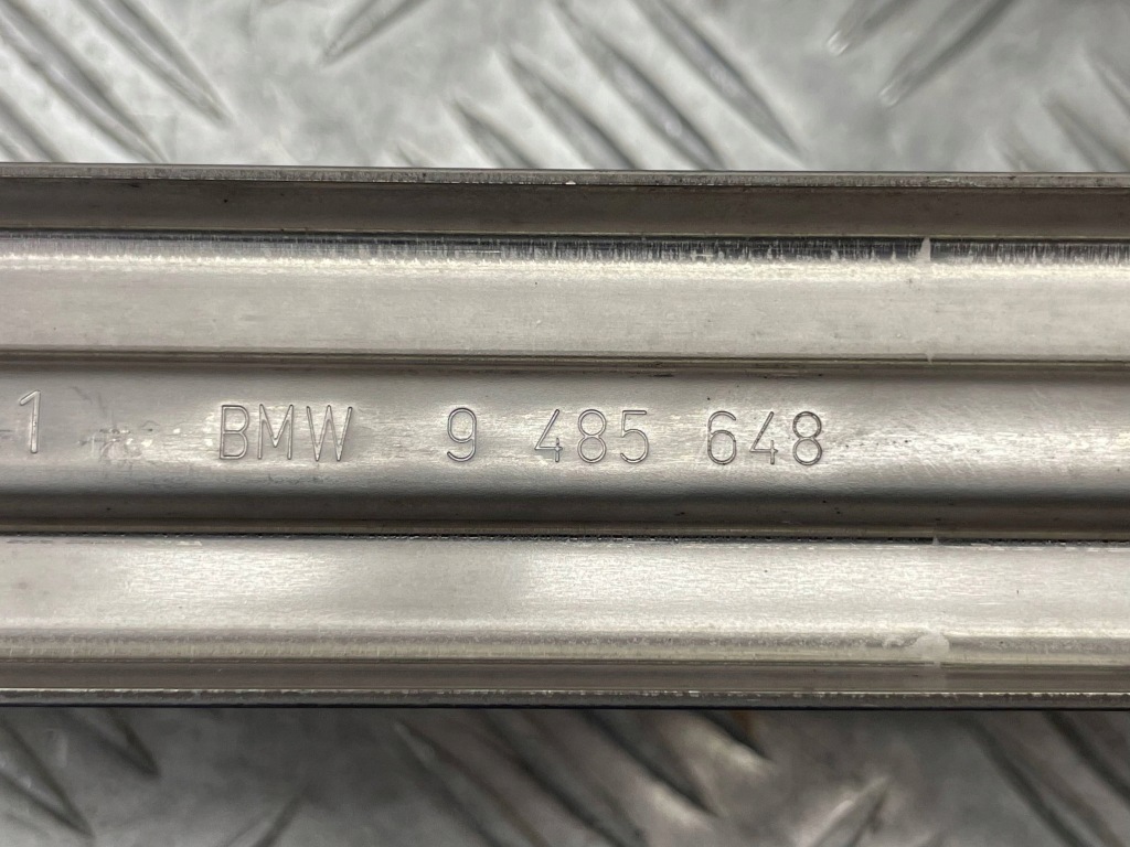 фото №9, Bmw оригінальний номер 8740555 9485648 2' g42 стрічка стяжна кронштейн бака пального