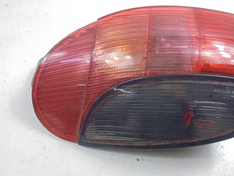 фото №7, Peugeot 306 97-02 лампа задняя левая kombi + вкладыш 11-a248b