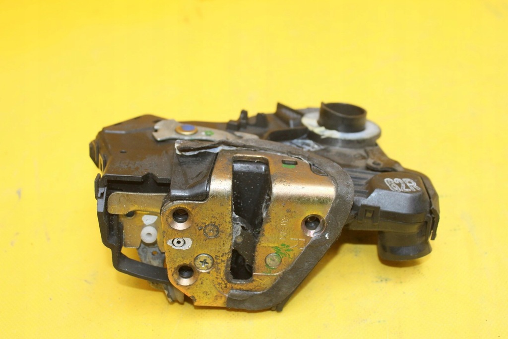 фото №1, Замок двері правий перед corolla verso