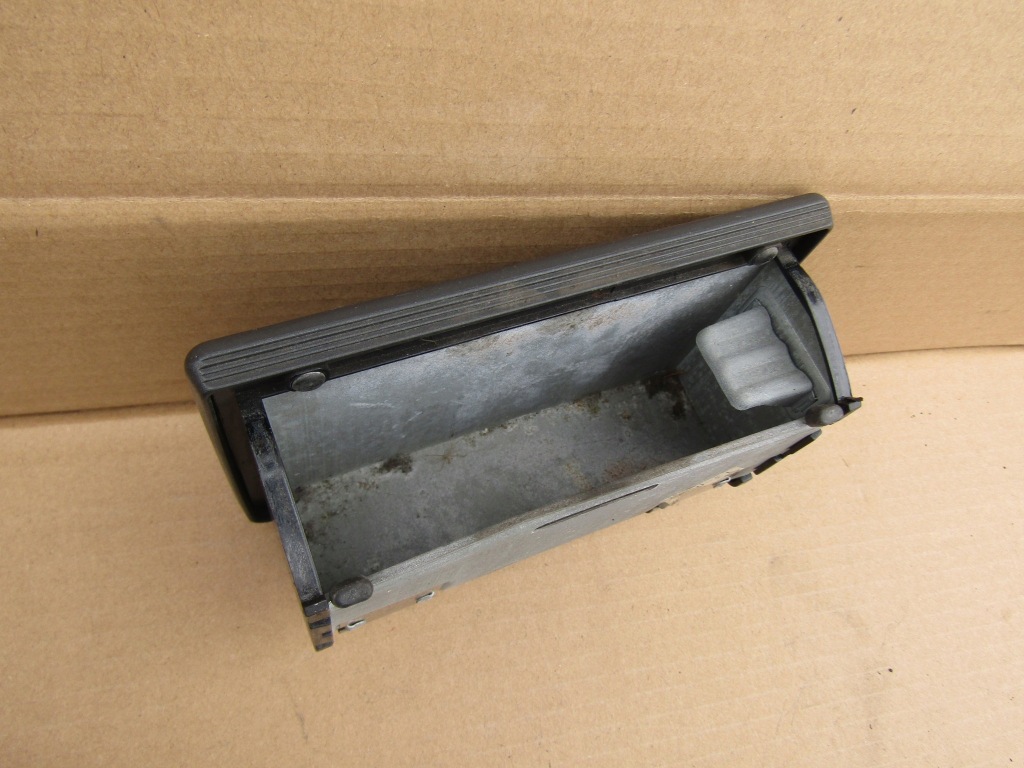 3 mercedes w210 w124 попільничка na двері czarna Доставка