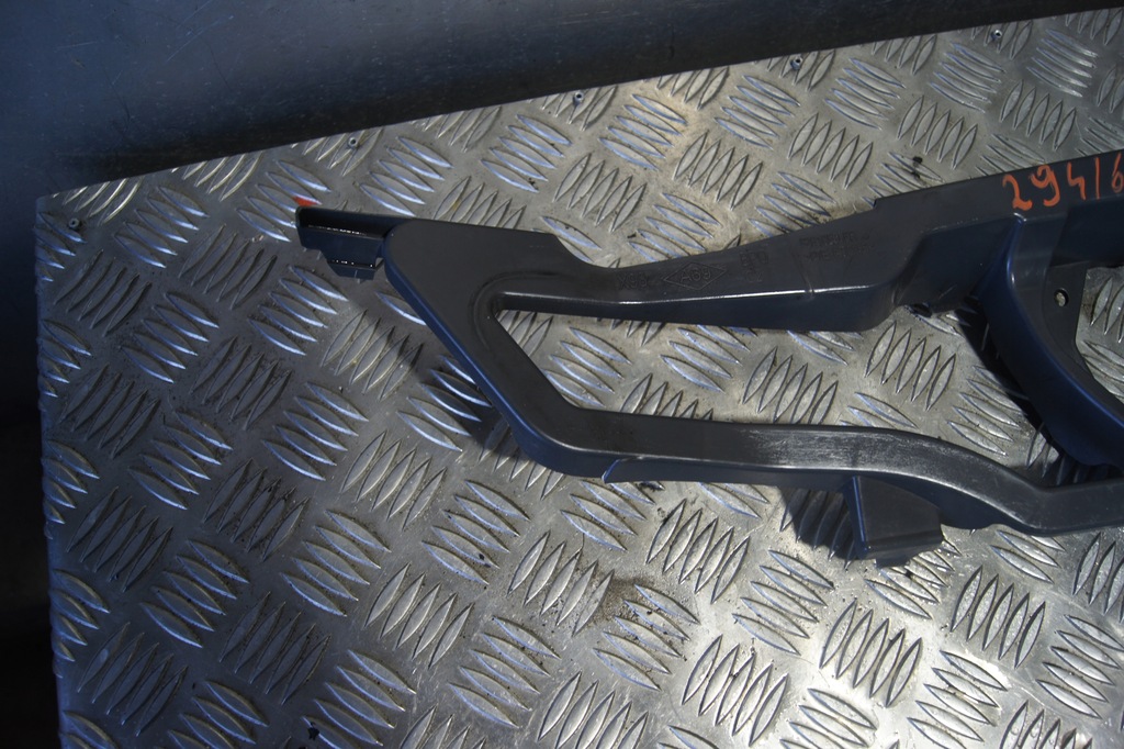 фото №2, Renault оригинальный номер 628109906r усилитель, решётка радиатора