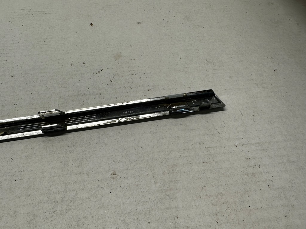 фото №9, Хром молдинг бампера перед mercedes w218 cls