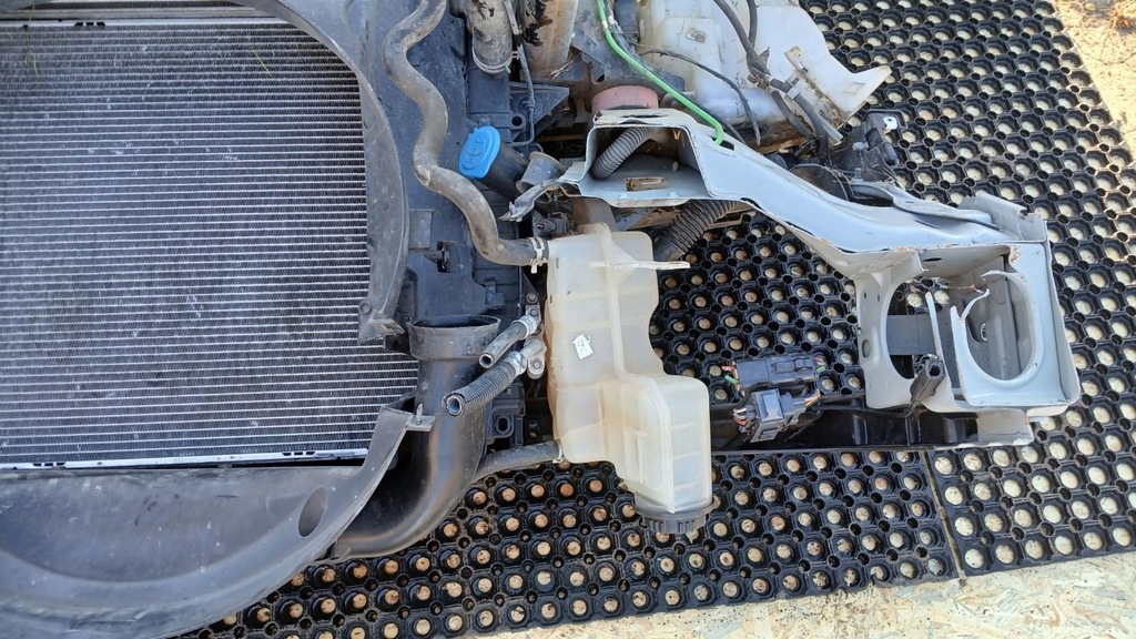 фото №8, Land rover discovery iii 2.7d pas передній комплект