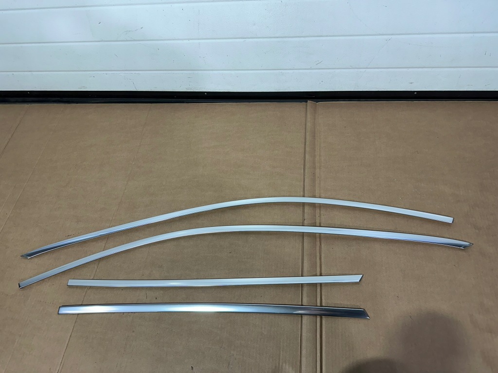 Накладки хромовані дверей верхній, хром дверей mercedes e klasa w213 zk універсал Зі Шроту