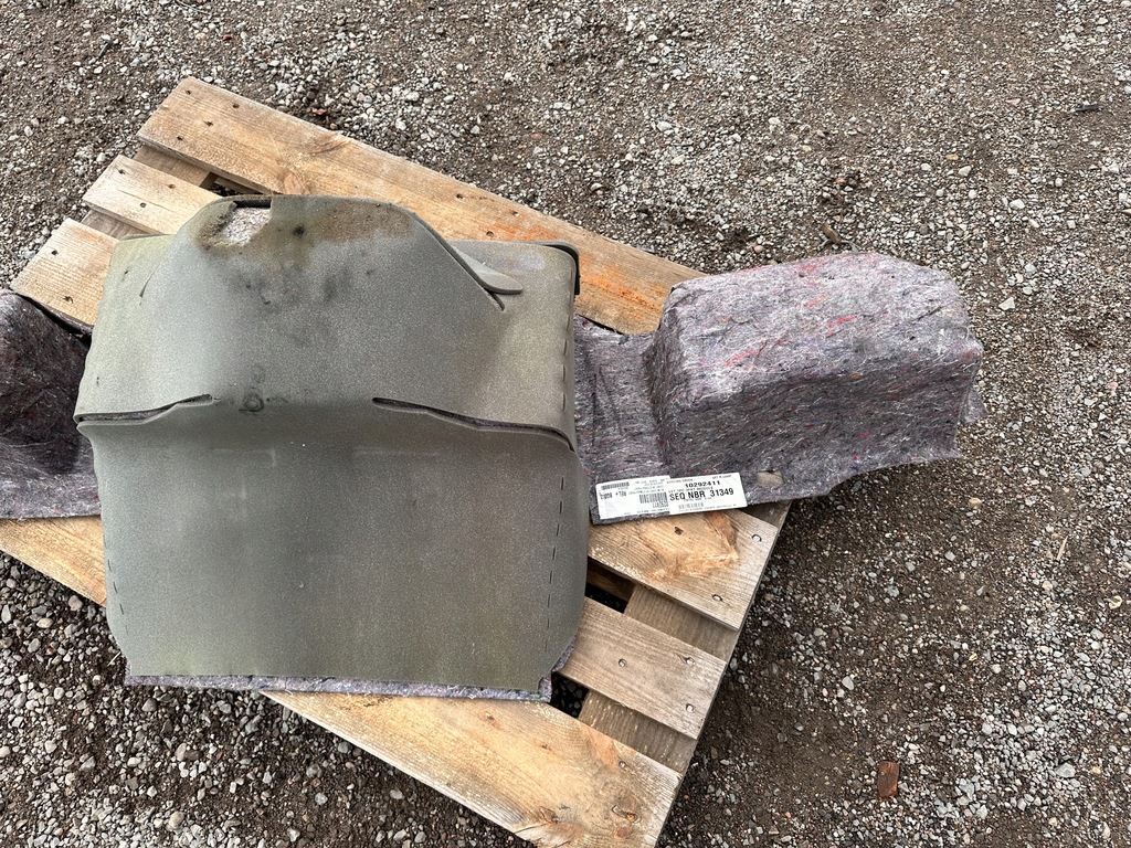 фото №9, Підлога обшивка багажника chevrolet corvette c5 1997 - 2004