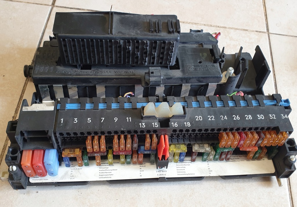 фото №9, Коробка запобіжників bsi bmw 3 e46 8364540 оригінальний номер eu