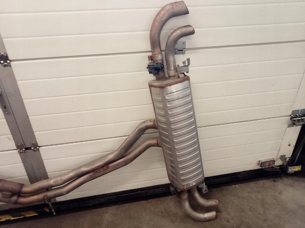 Audi sq8 4m8 19- 4.0 tfsi гасник вихлоп комплектний  4m0253611af Зі Шроту