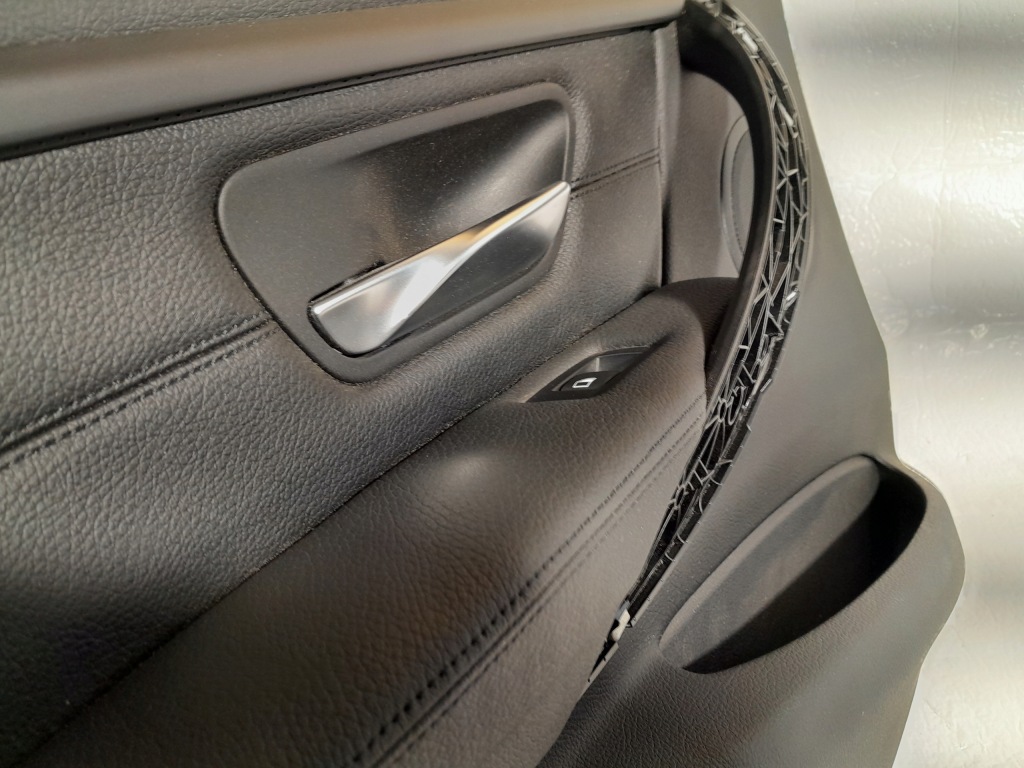 фото №5, Bmw 3' f30 обшивка двері лівий задня czarna шкіра