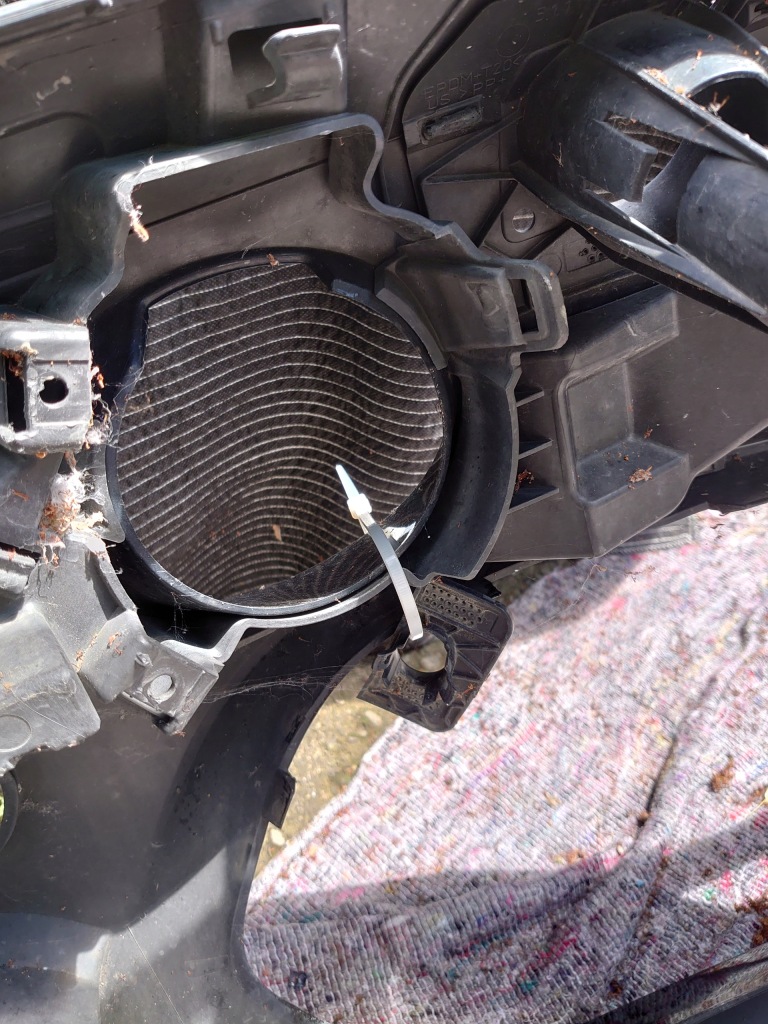 фото №10, Бампер перед bmw x5 f15 m-pakiet pdc 8054018 направляющие крепления